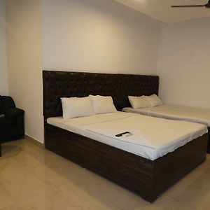 Hotel Lions India